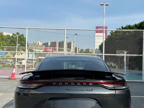 Porsche Panamera 2022