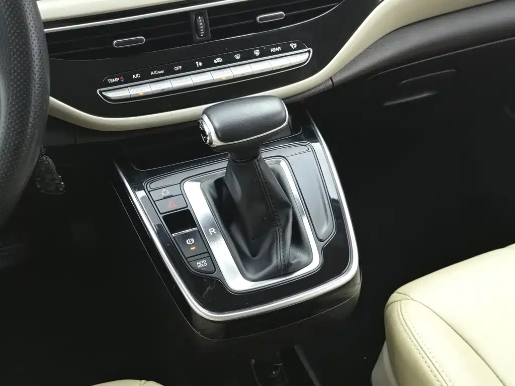 GAC Trumpchi M6 2020 — фото 13
