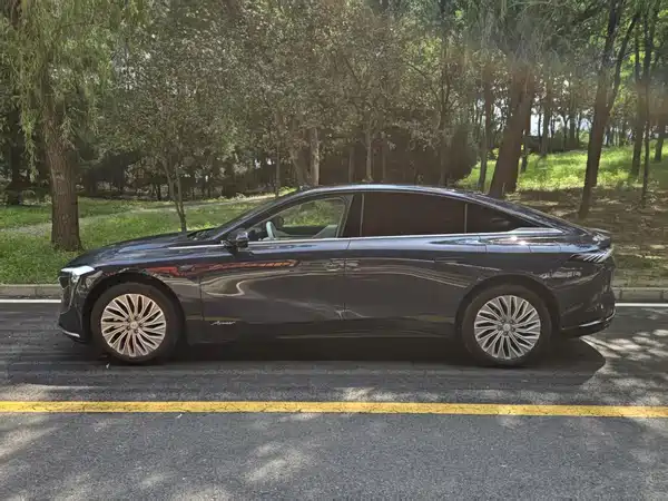 Buick Zhijing L7 2025