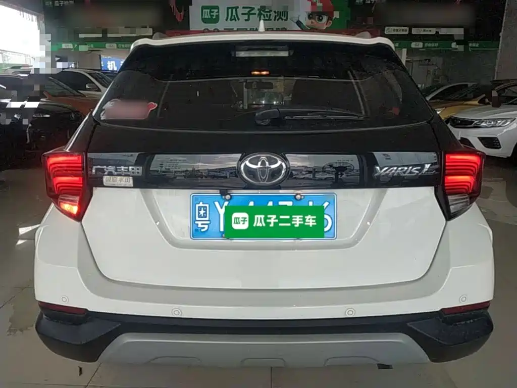 Toyota Yaris L 2021