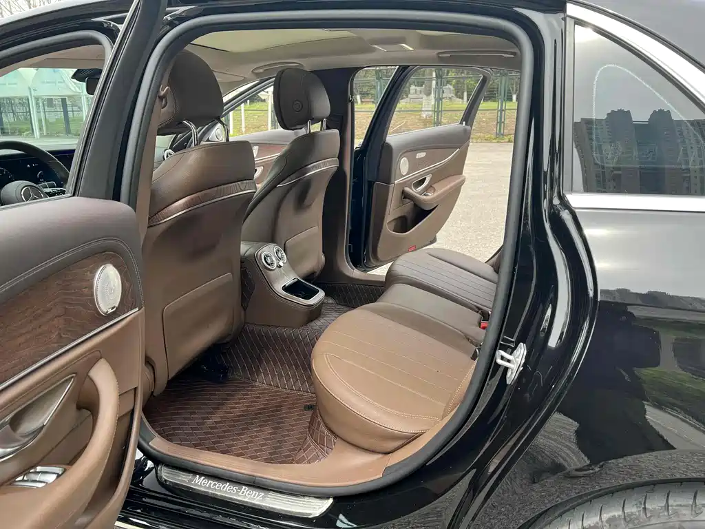 Mercedes-Benz E-Class 2023