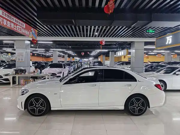 Mercedes-Benz C-Class 2020