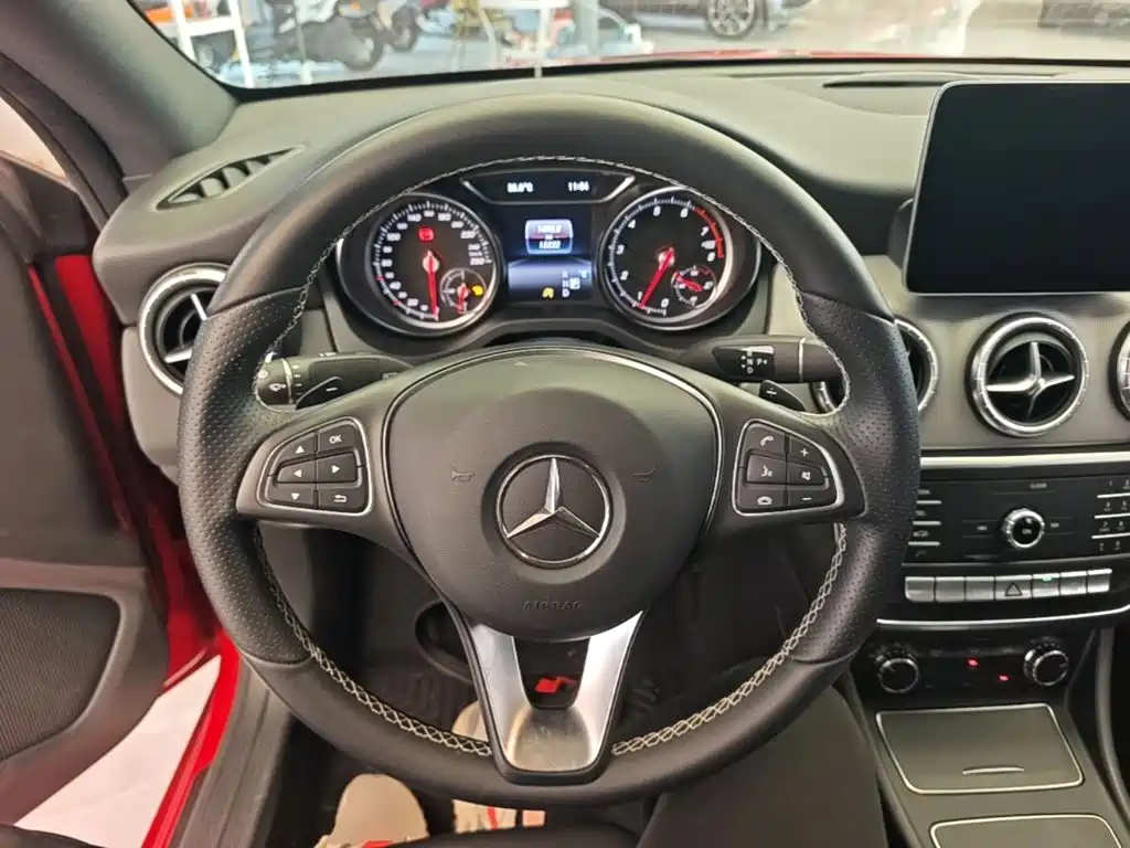 Mercedes-Benz CLA 2018 — фото 11