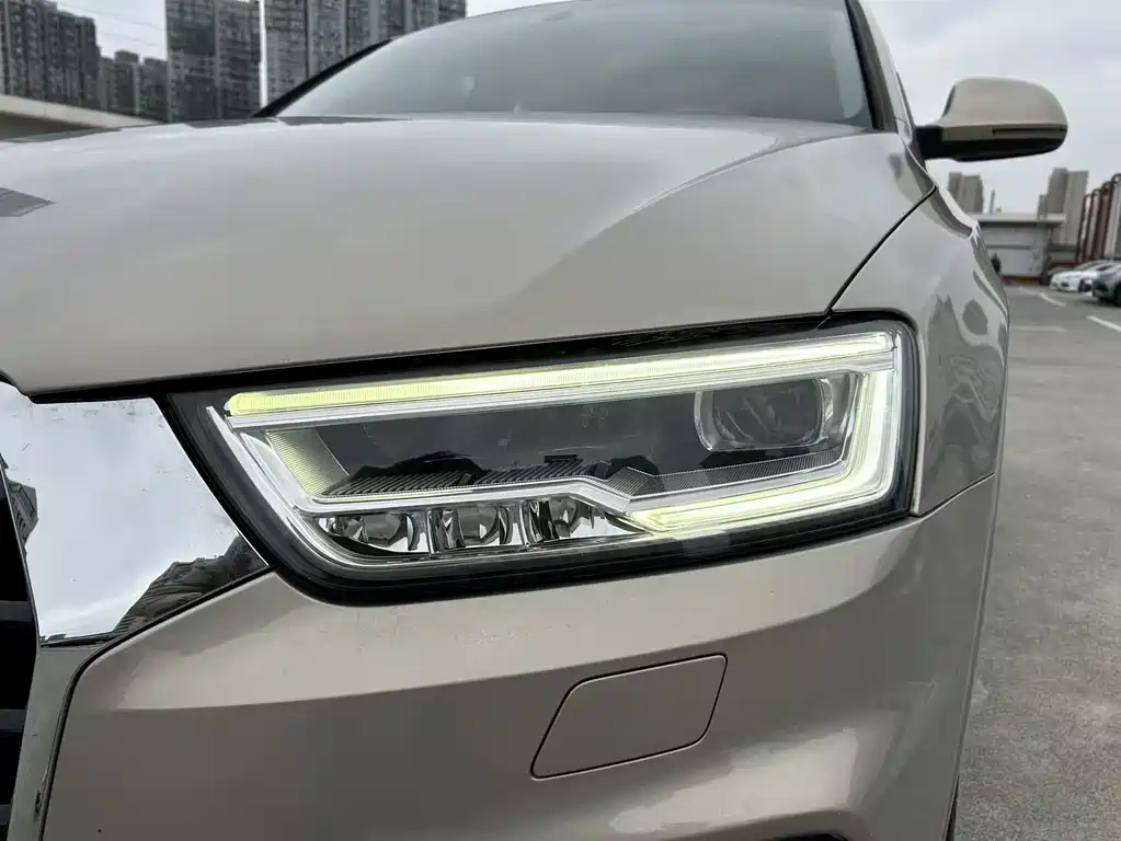 Audi Q3 2019 — фото 13