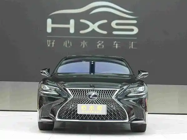 Lexus LS 2019