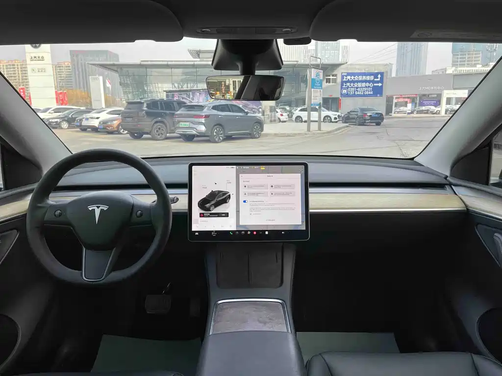 Tesla Model Y 2023 — фото 10