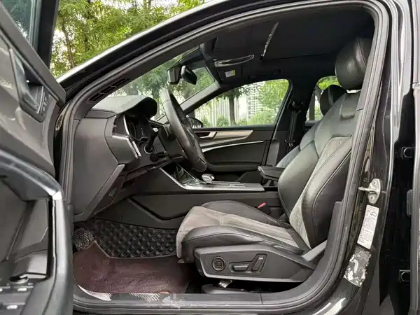 Audi A6L 2020