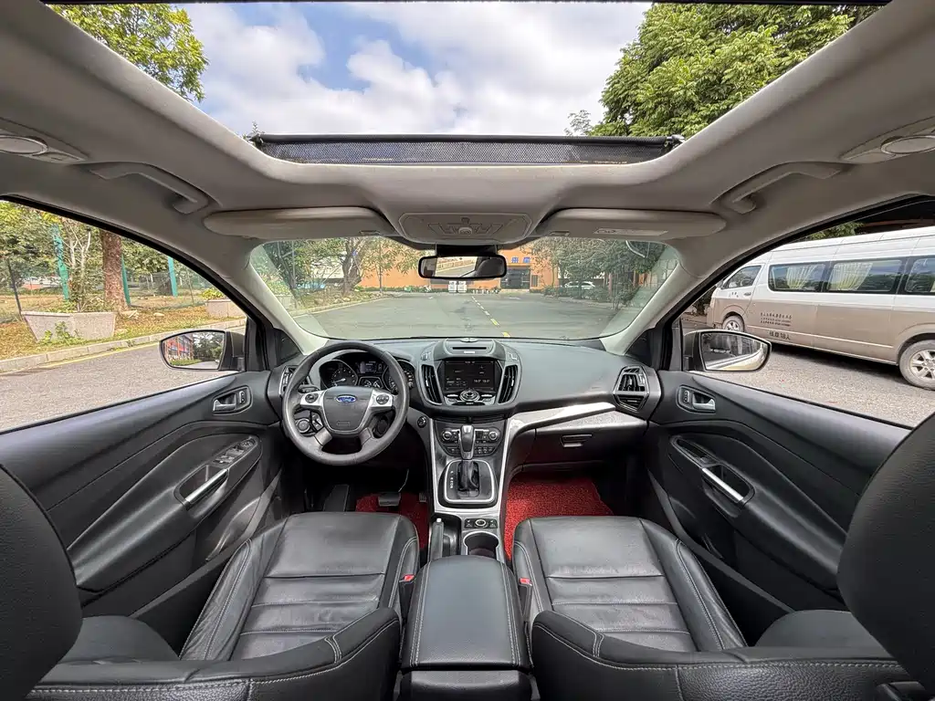 Ford Kuga 2015 — фото 12