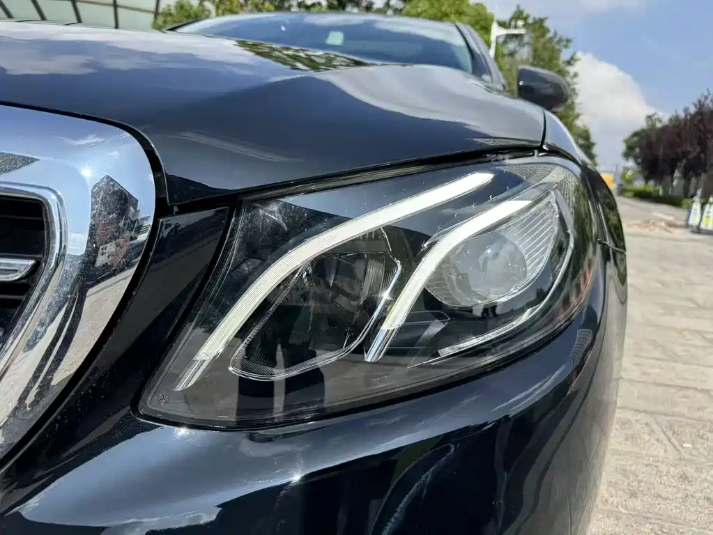 Mercedes-Benz E-Class 2019 — фото 27
