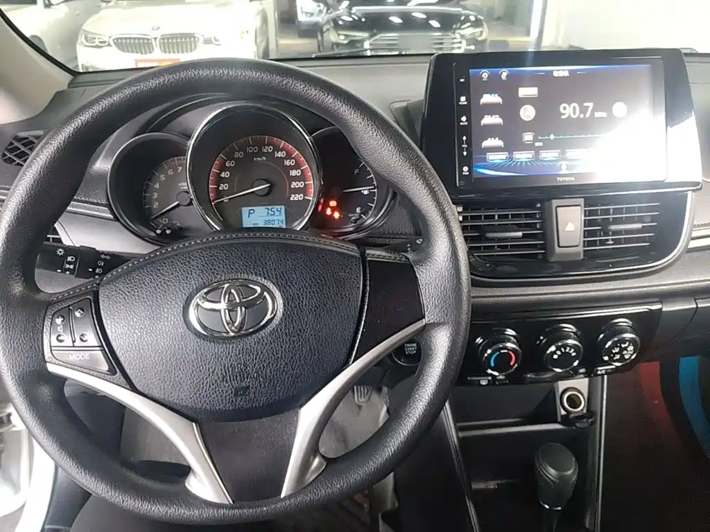 Toyota Vios 2023 — фото 10
