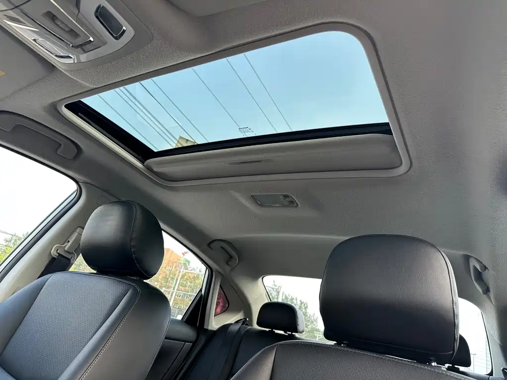 Nissan Sylphy 2019 — фото 17