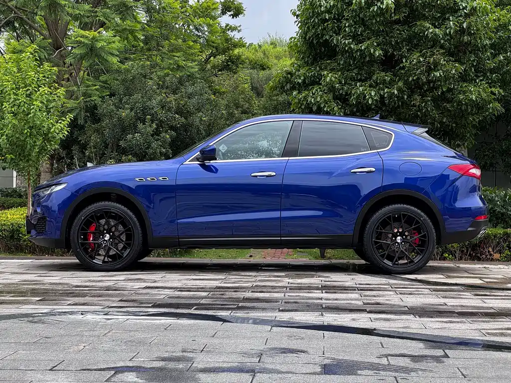 Maserati Levante 2019 — фото 10