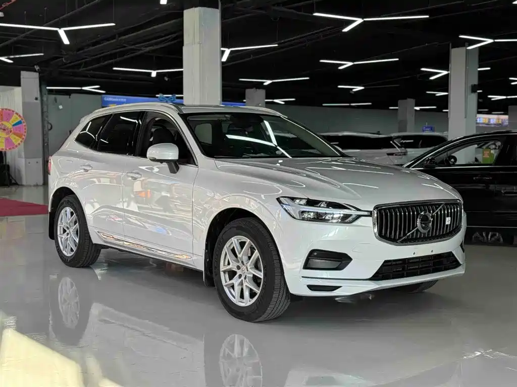 Volvo XC60 2019 — фото 3