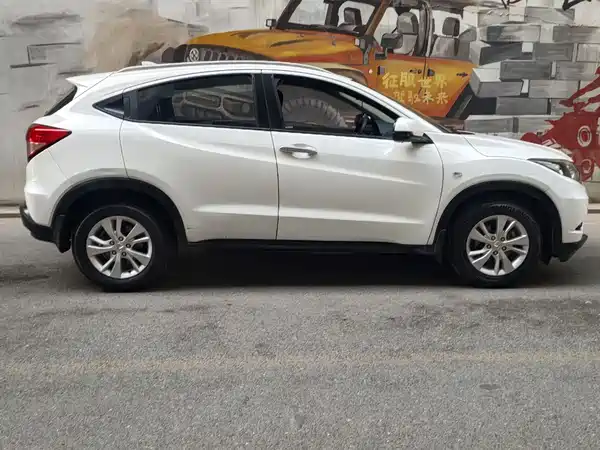 Honda Vezel 2015