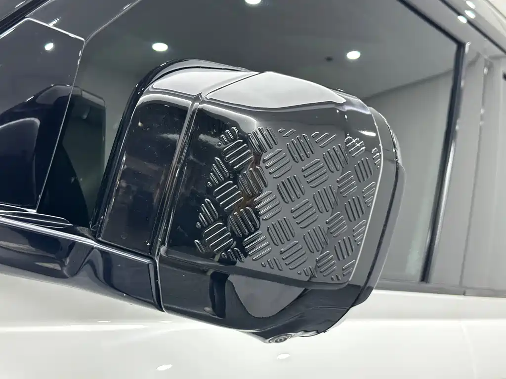 Land Rover Defender 2021 — фото 21