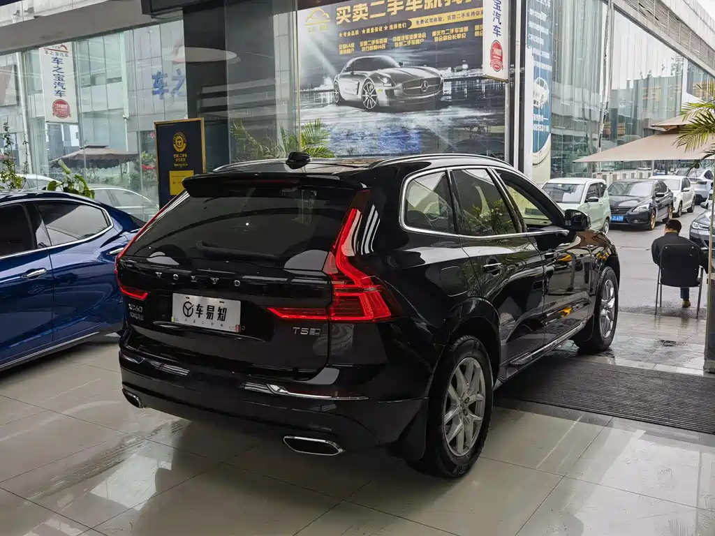 Volvo XC60 2020 — фото 16