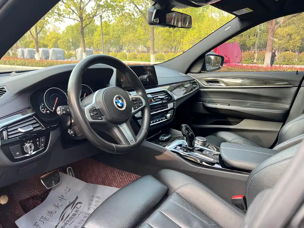 BMW 6 Series GT 2019 — фото 10