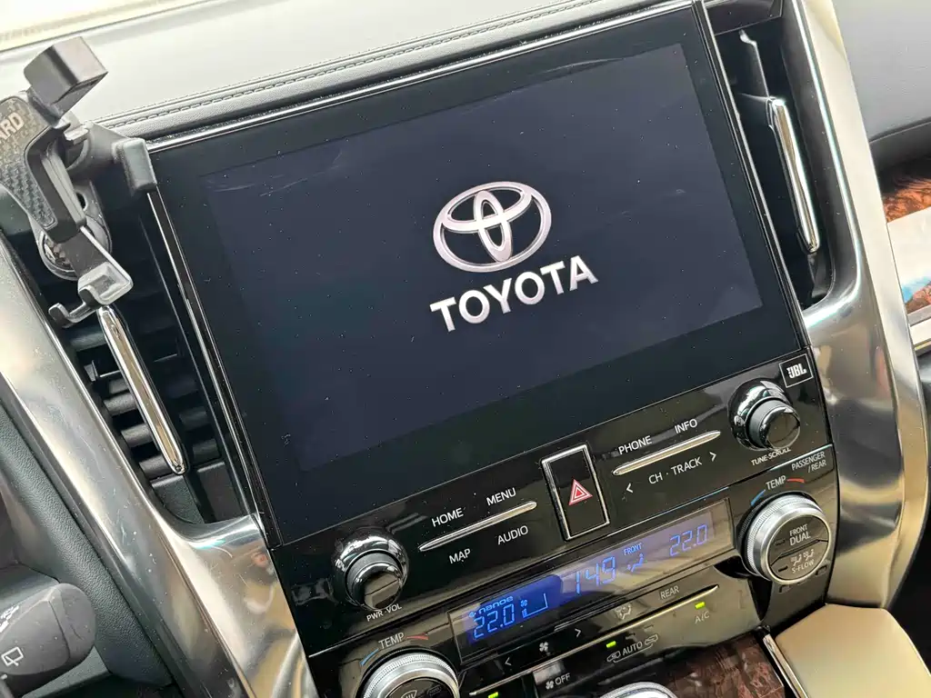Toyota Alphard 2020 — фото 19