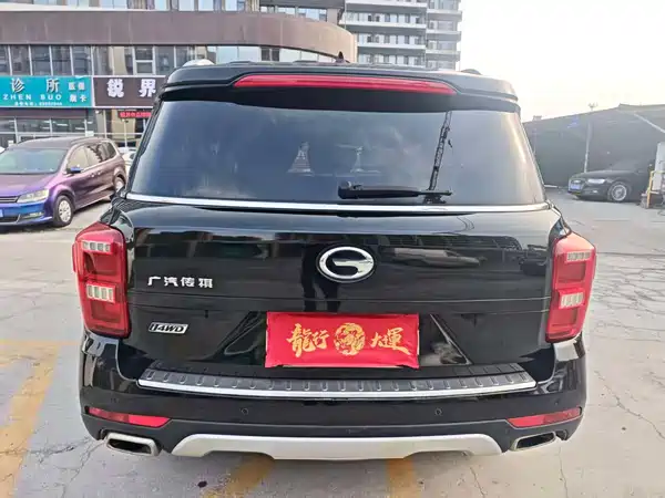 GAC Trumpchi GS8 2017