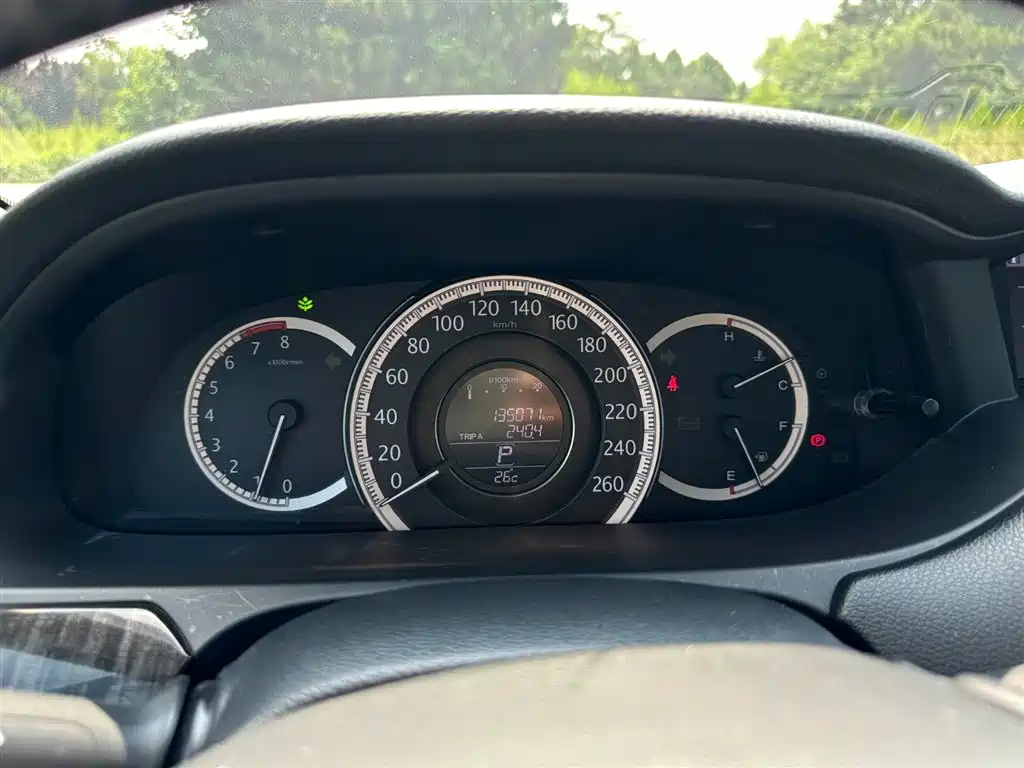 Honda Accord 2014 — фото 11