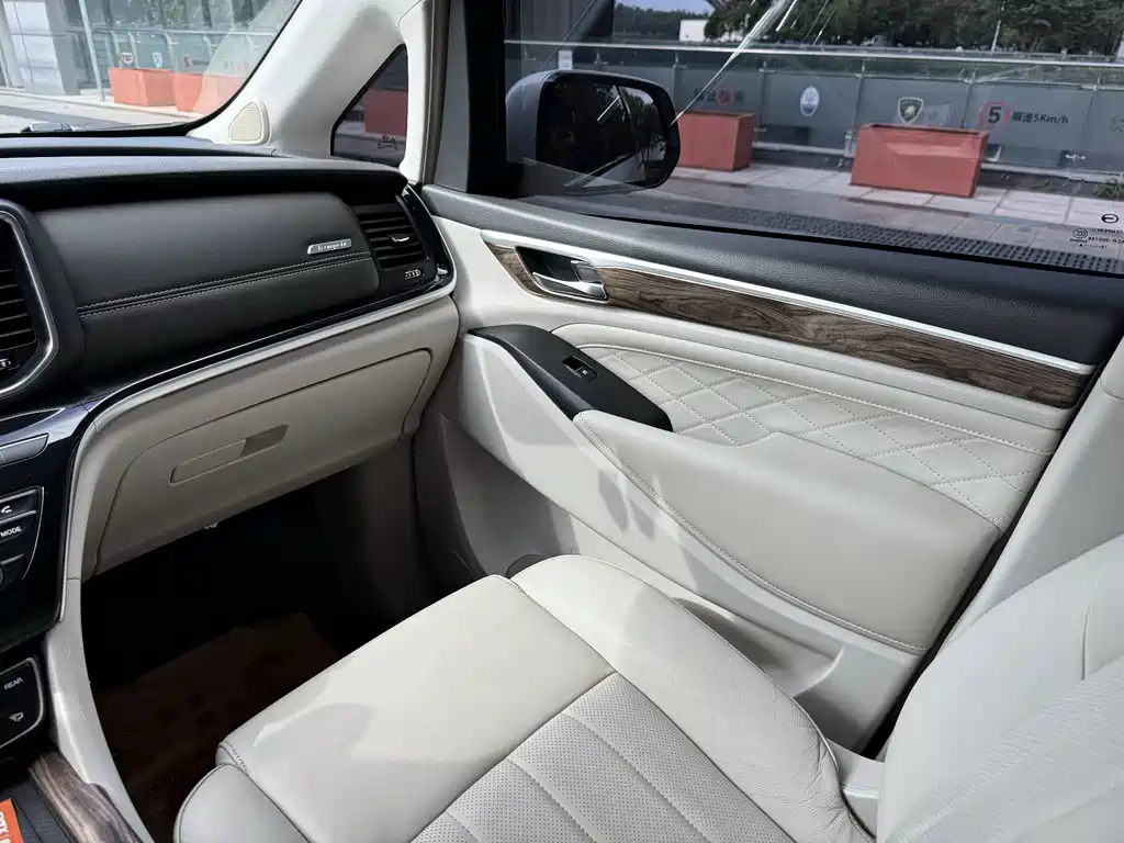 GAC Motor Trumpchi M8 2018 — фото 24