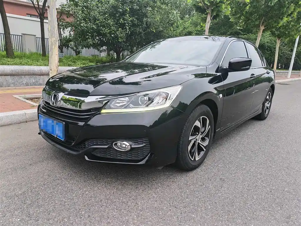 Honda Accord 2017 — фото 1