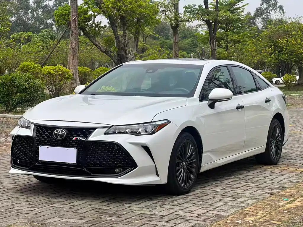 Toyota Avalon 2022 — фото 1