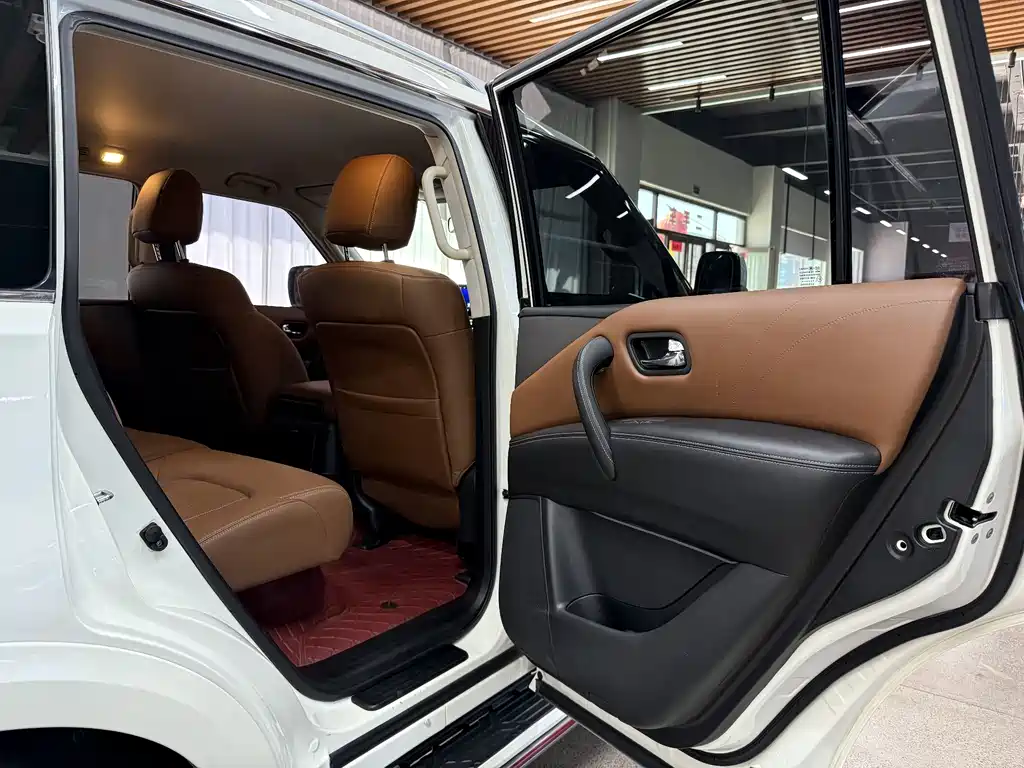 Nissan Patrol 2018 — фото 12