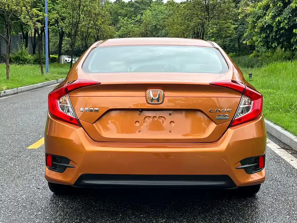 Honda Civic 2017 — фото 9