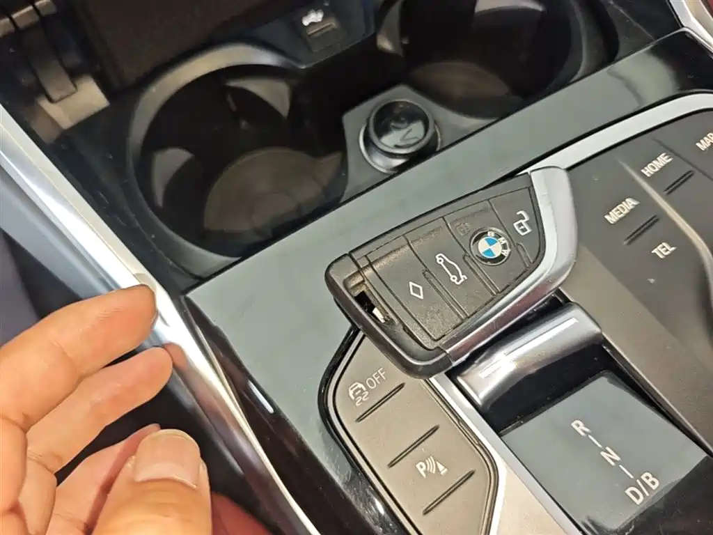 BMW i3 2024 — фото 9