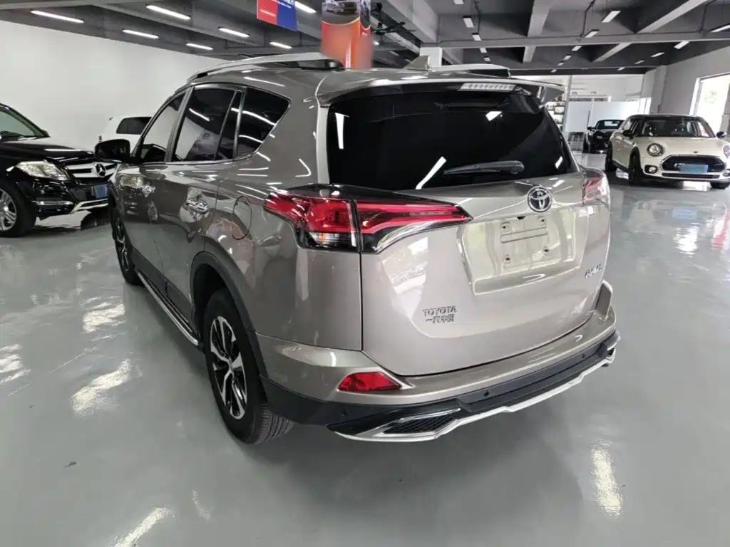 Toyota RAV4 2016