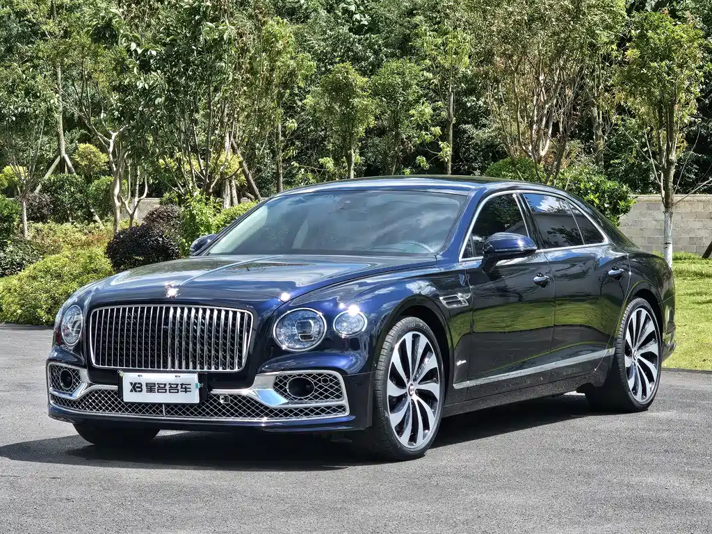 Bentley Flying Spur 2024 — фото 1