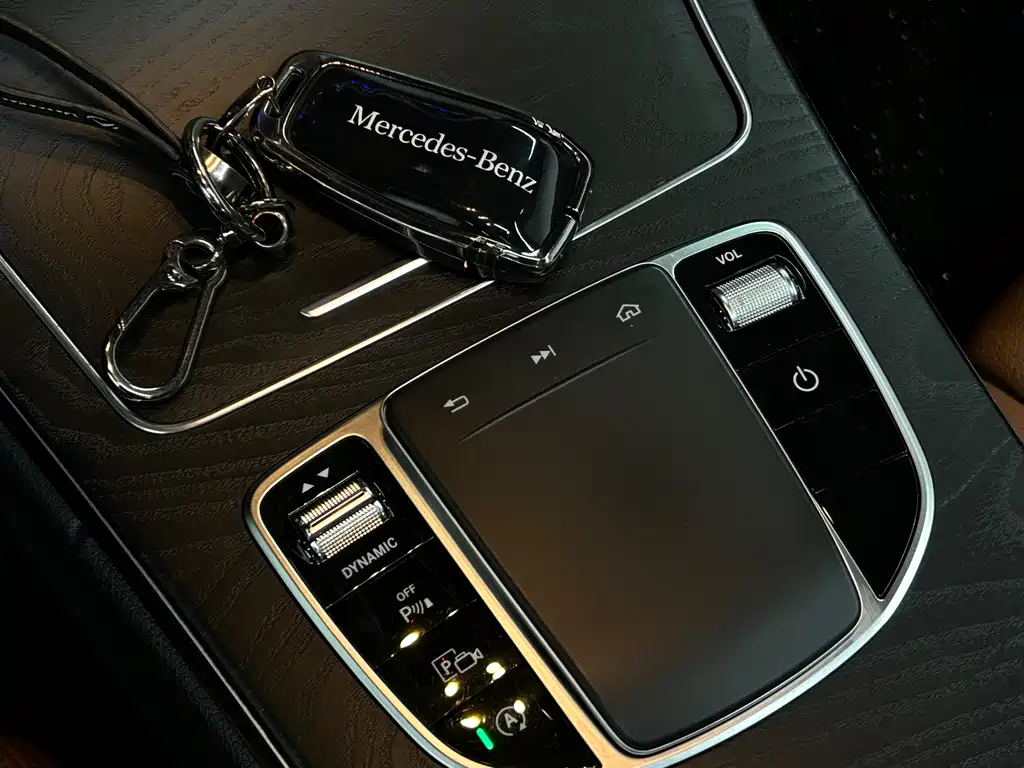 Mercedes-Benz C-Class 2020 — фото 16