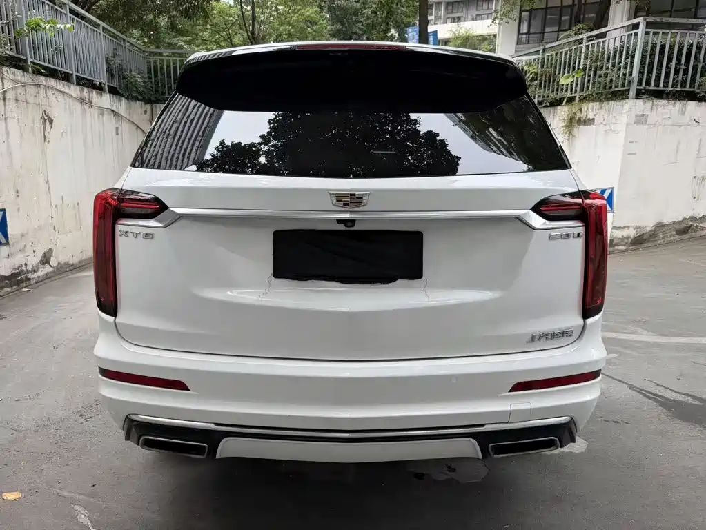 Cadillac XT6 2020 — фото 18