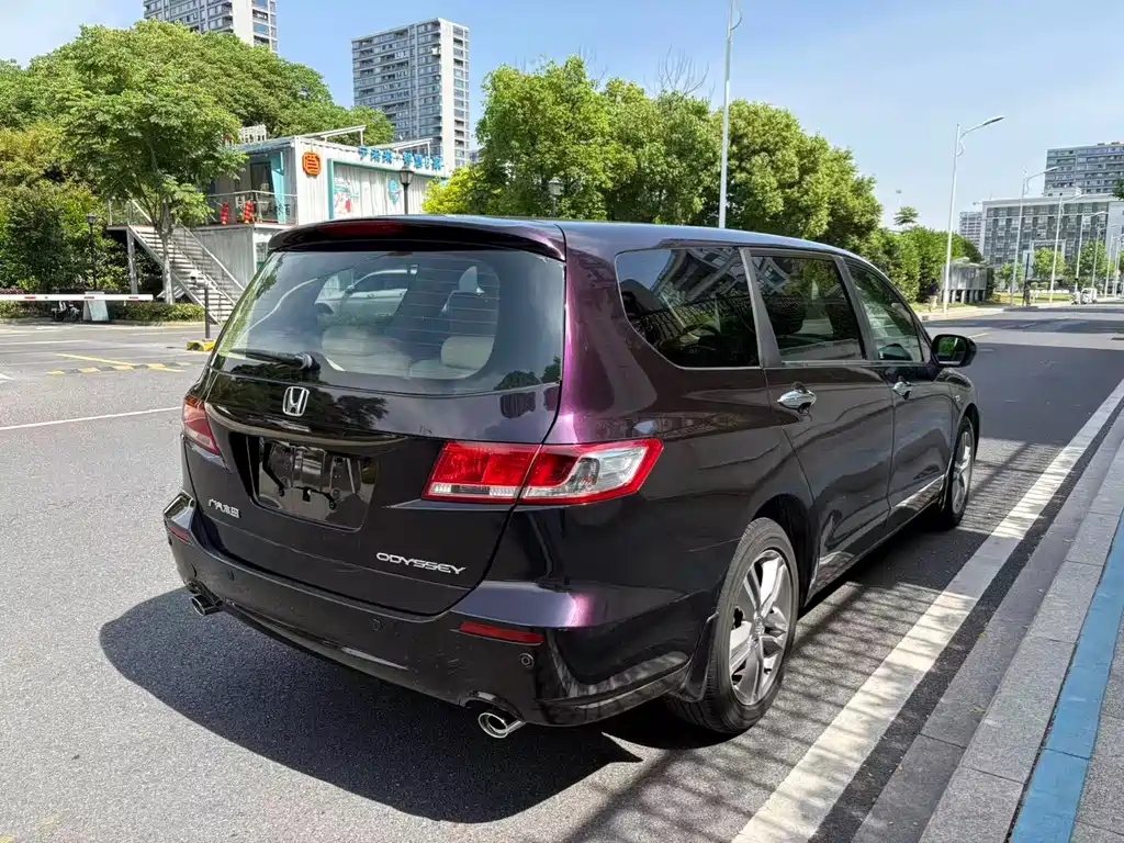 Honda Odyssey 2010 — фото 8