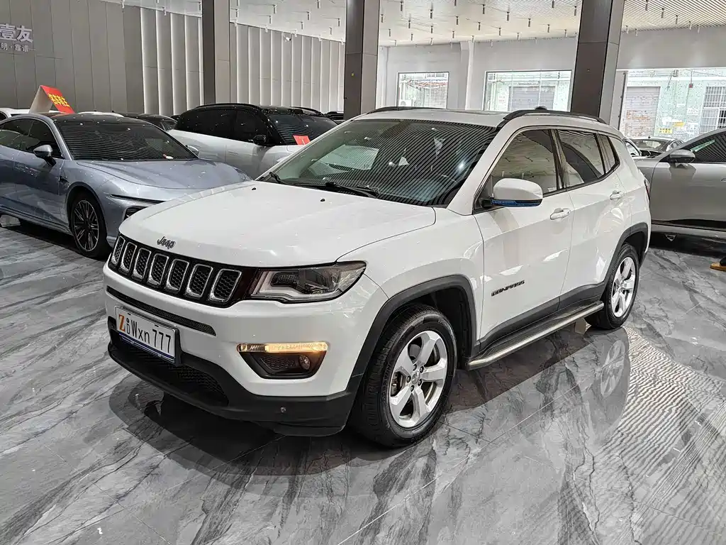 Jeep Compass 2017 — фото 1