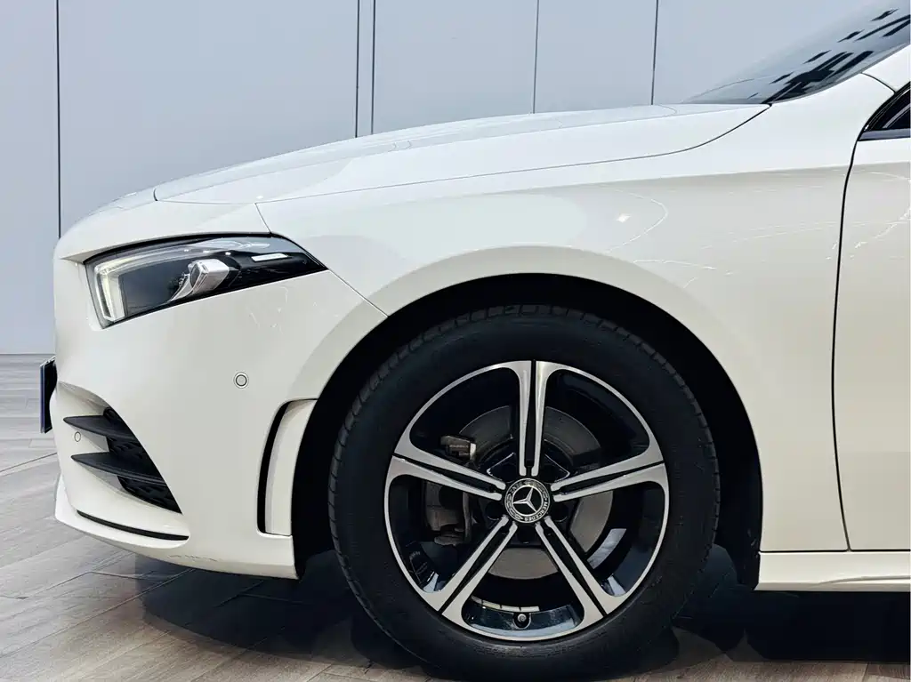 Mercedes-Benz A-Class 2023 — фото 27