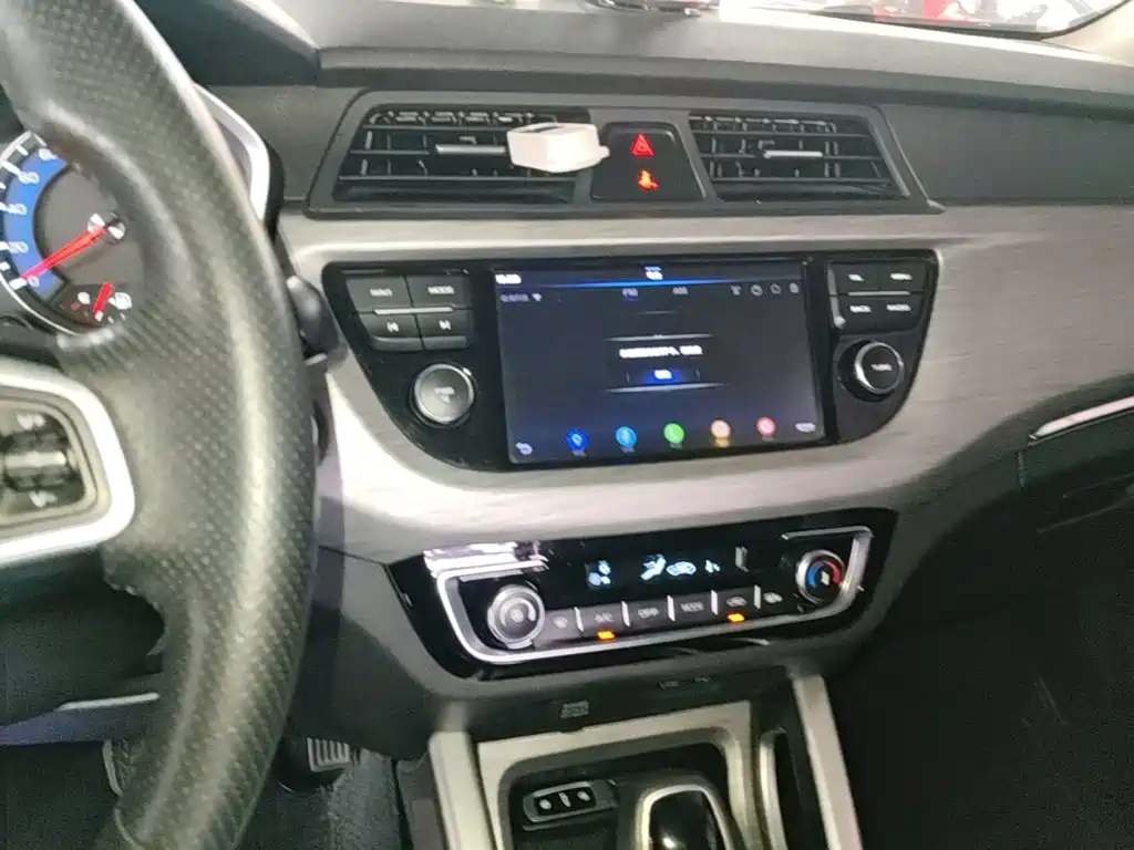 Geely Vision X3 2018 — фото 13