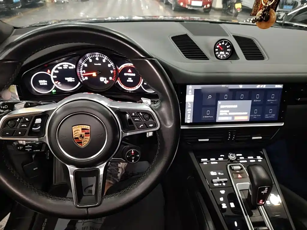 Porsche Cayenne 2021 — фото 10