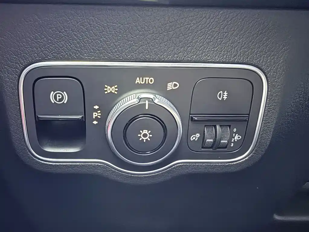Mercedes-Benz GLB 2021 — фото 17