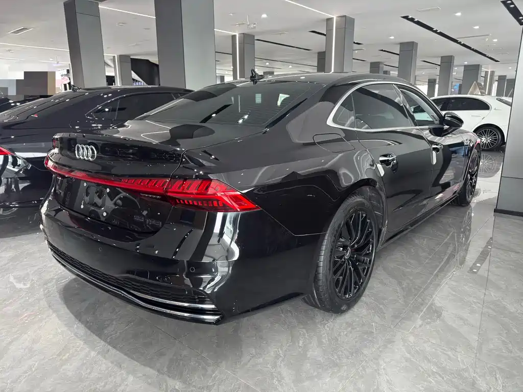 Audi A7L 2024 — фото 8