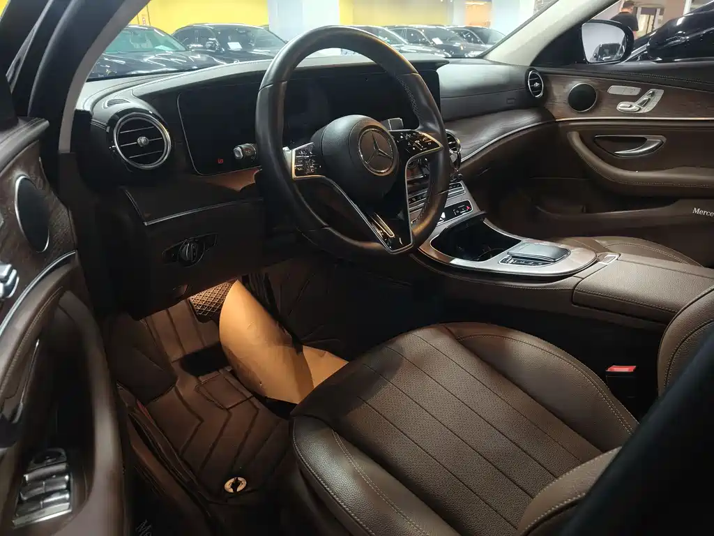 Mercedes-Benz E-Class 2023