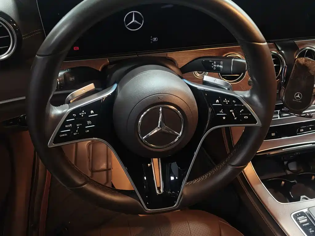 Mercedes-Benz E-Class 2023