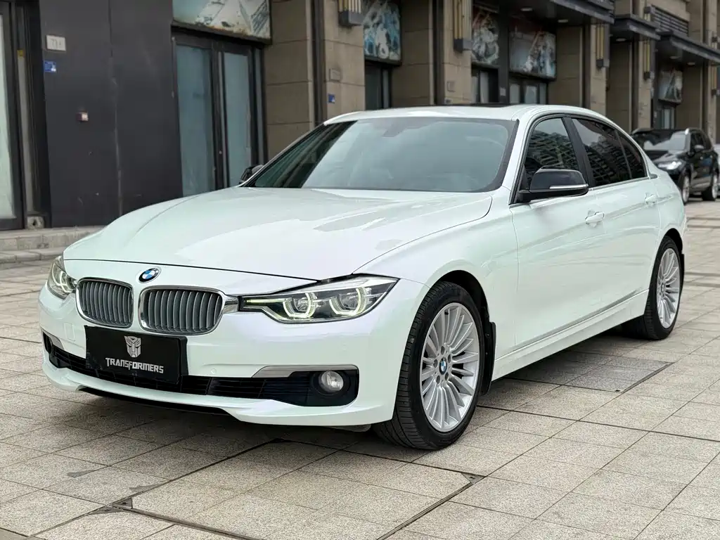 BMW 3 Series 2018 — фото 1