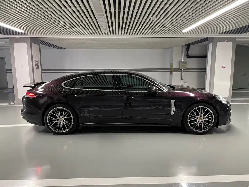 Porsche Panamera 2022 — фото 25