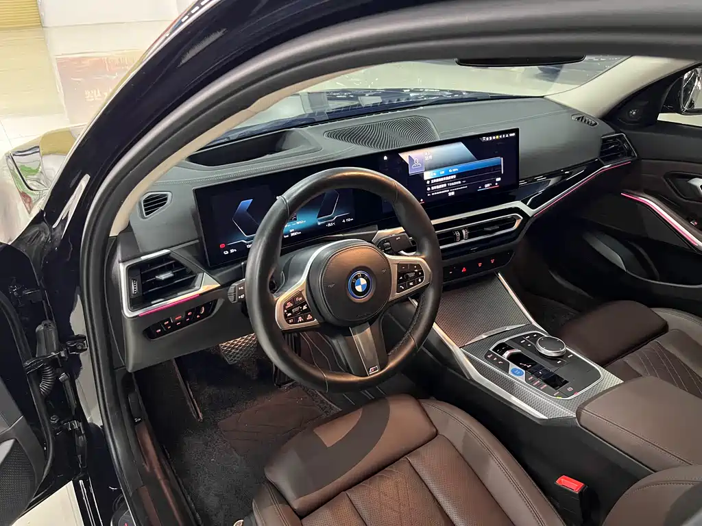 BMW i3 2023 — фото 9