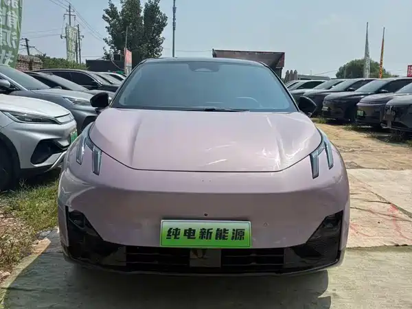 Lynk & Co Z20 2025
