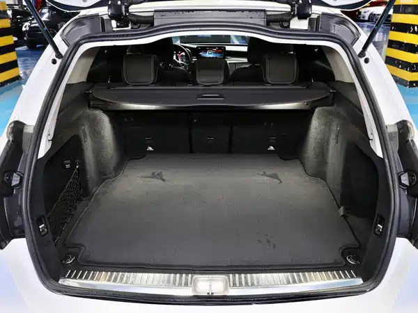 Mercedes-Benz C-Class 2019