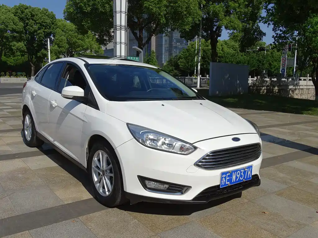 Ford Focus 2015 — фото 3
