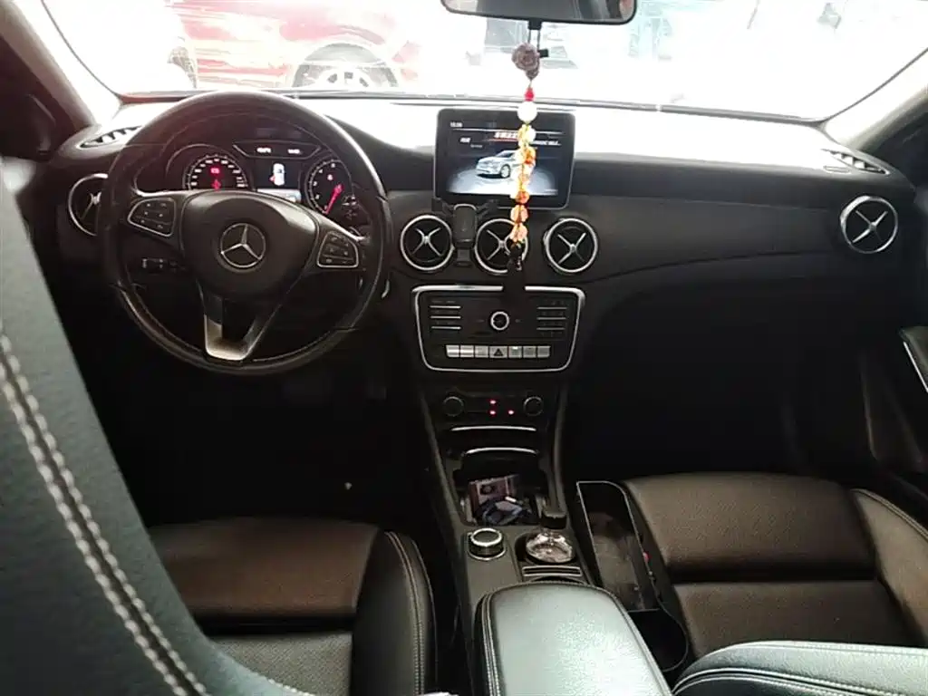 Mercedes-Benz GLA 2018 — фото 10